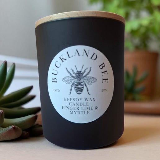 Medium Finger Lime & Myrtle Candle